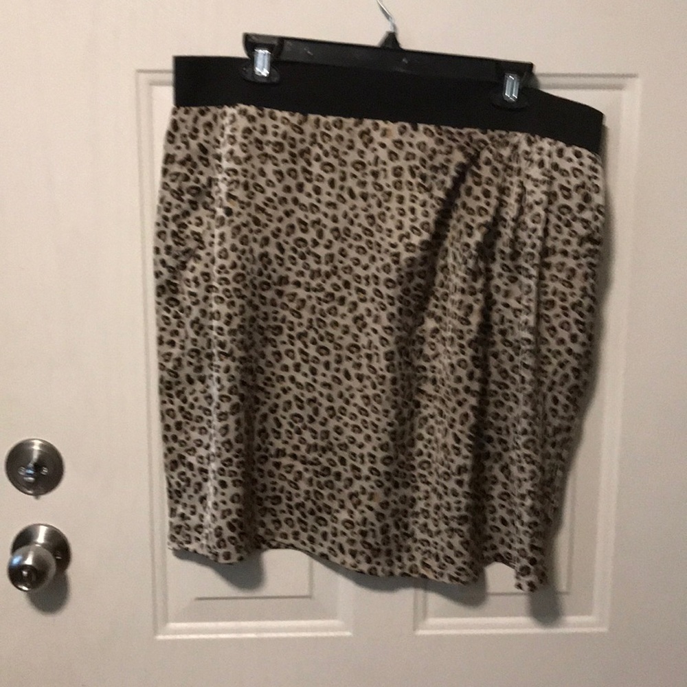 Leopard print skirt XL